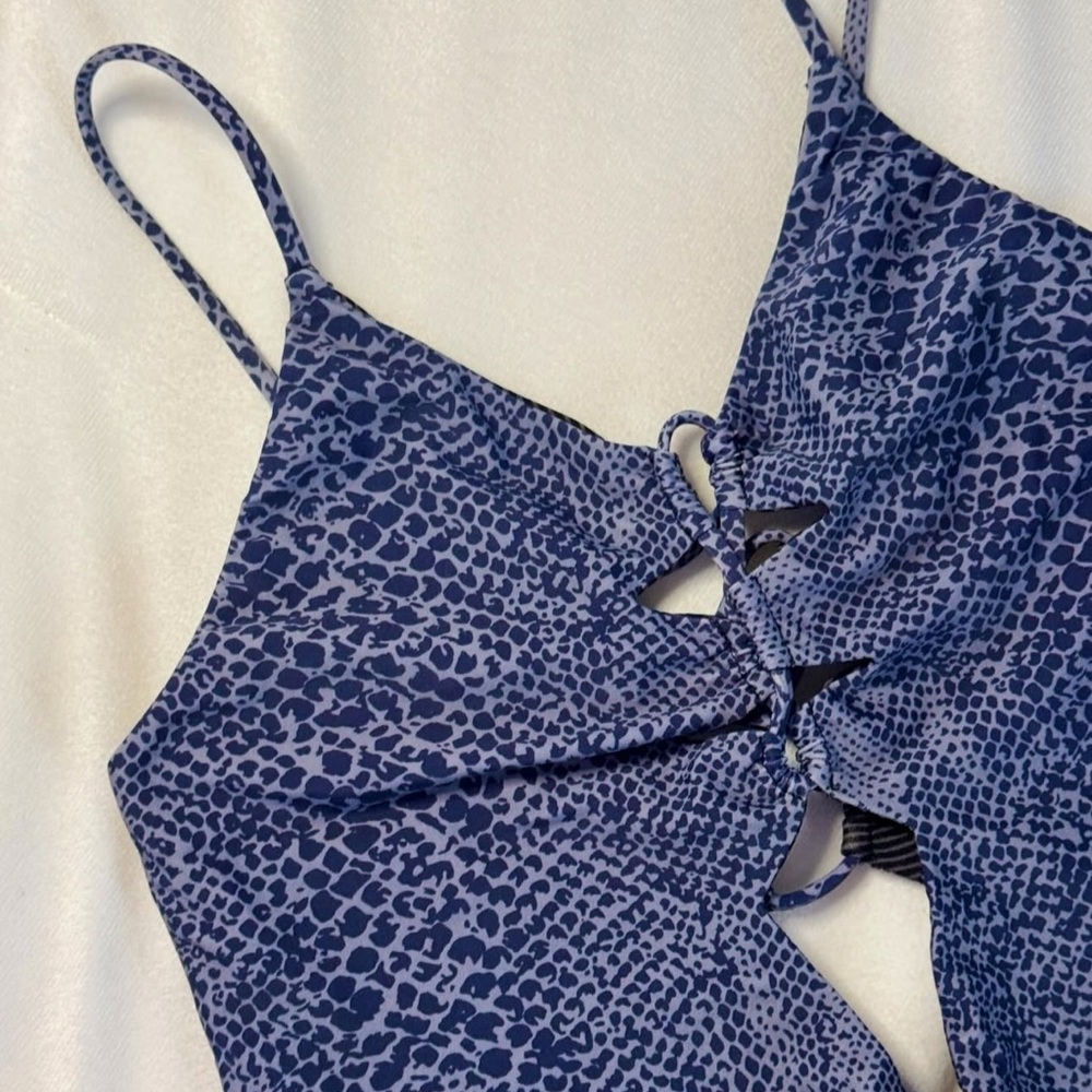 Acacia Kokomo Samba One Piece (read description)